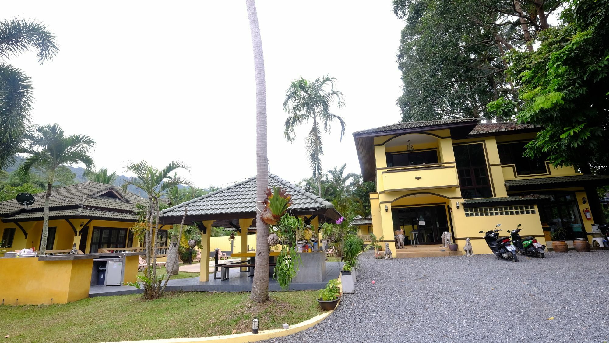 Marilyns Residential Resort Maret Exterior foto